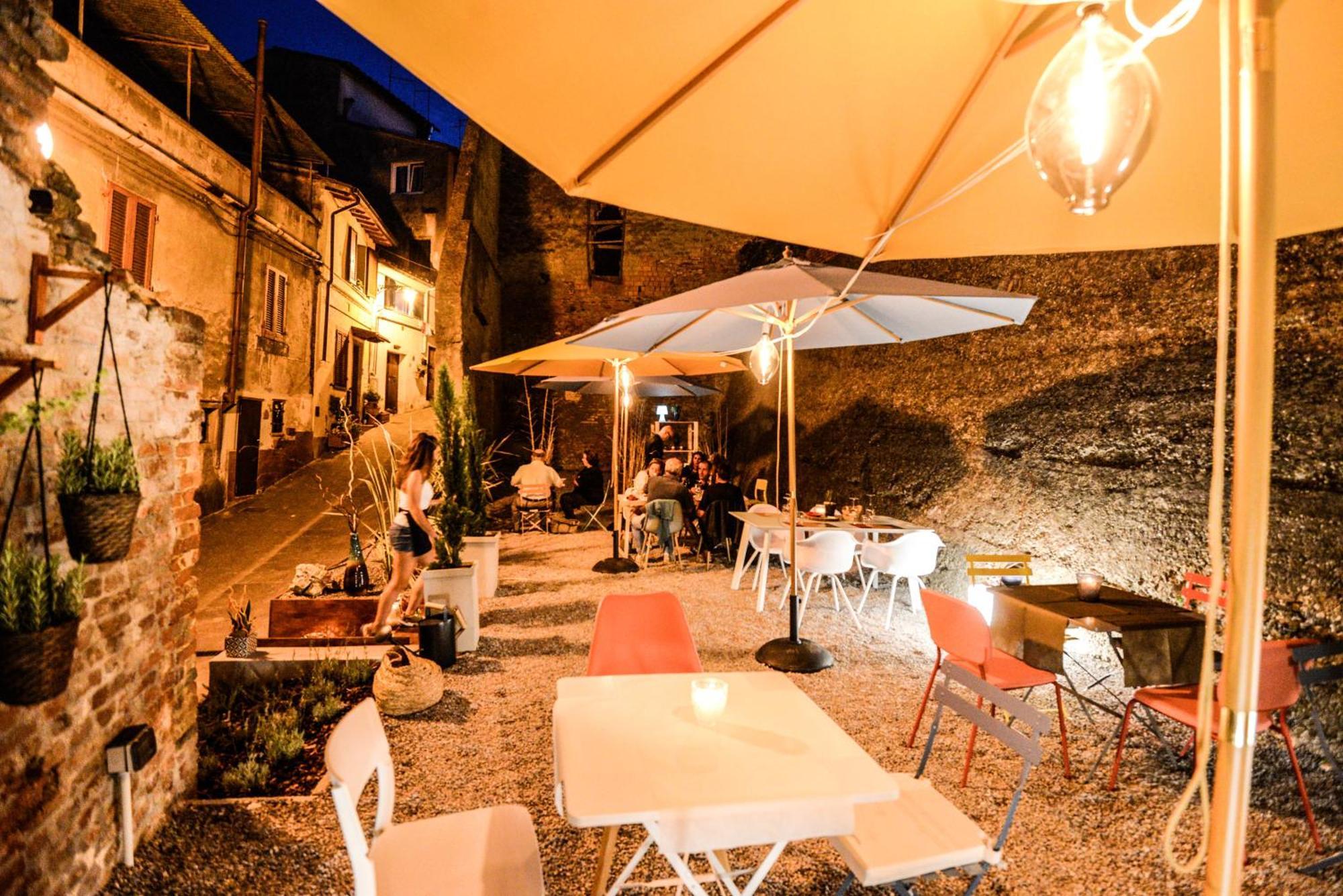 Art Suite Gallery - Tuscany - Medieval Town Close To Florence, Pisa, Lucca, Chianti Zone, Versilia Santa Maria a Monte Eksteriør billede